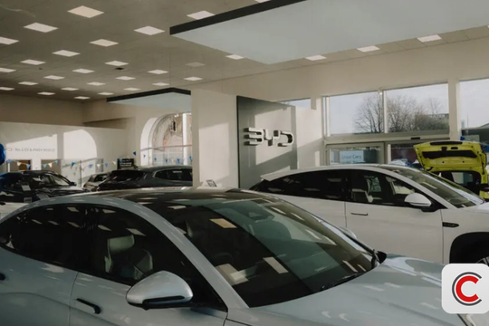 Loạt 'ông lớn' sản xuất ô tô sắp lỗi thời vì chỉ có thể làm xe xăng, 3 triệu lao động đứng trước nguy cơ thất nghiệp 