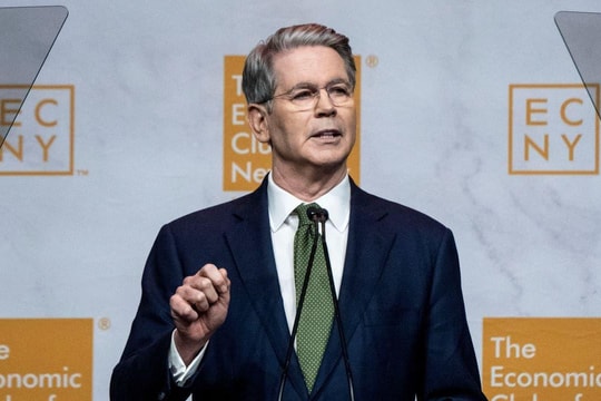 Bận chiến sự với Iran nhưng ông Trump vẫn "không quên" đánh thuế: Bộ trưởng Tài chính Mỹ cho biết thuế quan toàn cầu 15% sẽ có hiệu lực ngay tuần này