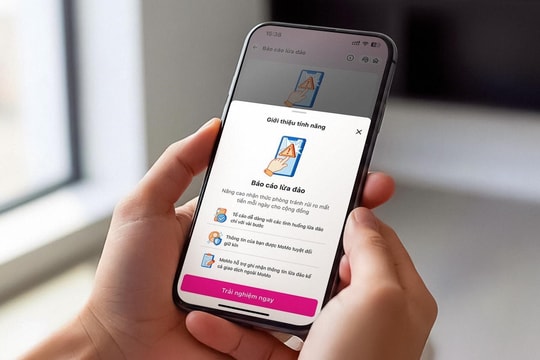 MoMo nhận giấy khen của Cục A05