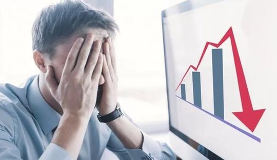 Phiên 5/3: Khối ngoại bán ròng đột biến hơn 3.200 tỷ đồng, cổ phiếu nào bị “xả” mạnh nhất?