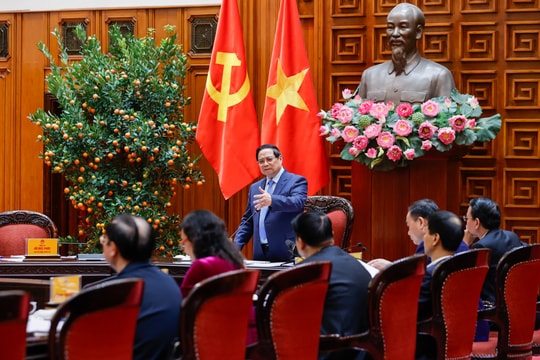 Thủ tướng Phạm Minh Chính: Khẩn trương lập sàn giao dịch vàng quốc gia, thúc đẩy chuyển đổi số ngành ngân hàng