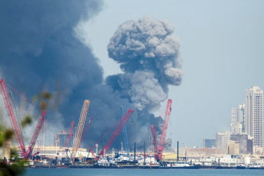 Chiến sự ở Iran đẩy một loại phí tăng nhanh như vũ bão, doanh nghiệp Việt than "bị nuốt trọn lợi nhuận"