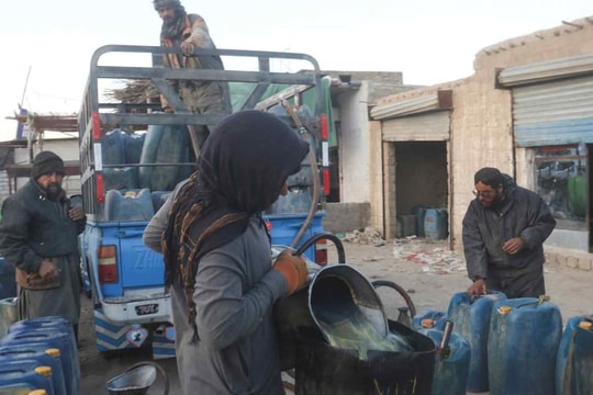 Quốc gia phụ thuộc 80% vào dầu mỏ Trung Đông đối mặt nguy cơ cạn kiệt năng lượng do đóng cửa eo biển Hormuz