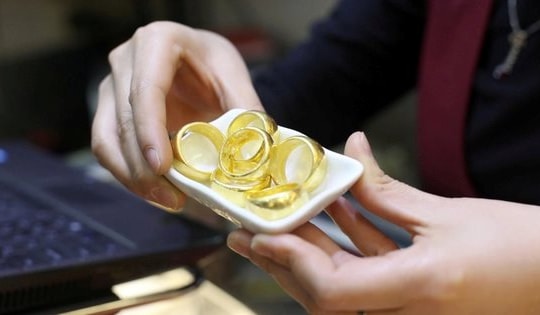 Giá vàng hôm nay 7/3: Vàng nhẫn lỗ 3,9 triệu đồng/lượng sau 1 ngày