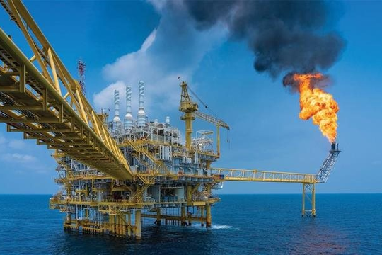 Một "đại gia" dầu khí báo doanh thu 2 tháng đầu năm tăng hơn 30%