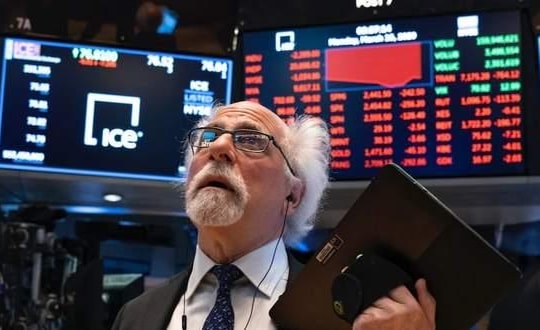 Chứng khoán tương lai Mỹ hồi mạnh từ đáy khi nhà đầu tư đánh giá tác động của giá dầu ngất ngưởng