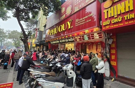 Giá bạc sáng nay tiếp đà giảm, bạc Phú Quý còn hơn 3,1 triệu đồng/lượng 