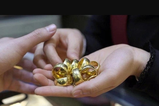 Giá vàng hôm nay 10/3: Người mua vàng nhẫn lỗ 3,5 triệu đồng/lượng sau 1 ngày