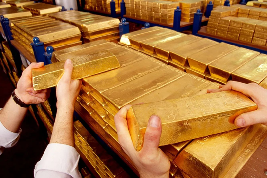 Cả thế giới đang khát vàng mà tại sao 60 quốc gia này lại giấu 400.000 thỏi dưới một mê cung "âm hiểm"?