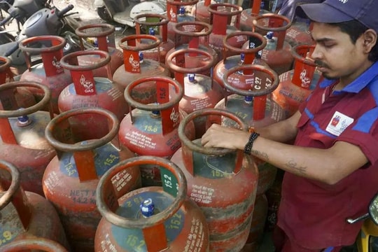 Căng thẳng Iran: Hàng hóa xuất khẩu đình trệ, nhà máy, nhà hàng tại một quốc gia châu Á phải tạm dừng vì thiếu khí đốt