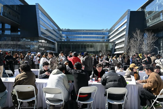 Cơn sốt OpenClaw tại Trung Quốc: Khi AI thông minh đến mức Chính phủ phải cảnh báo khẩn cấp vì lo rò rỉ dữ liệu