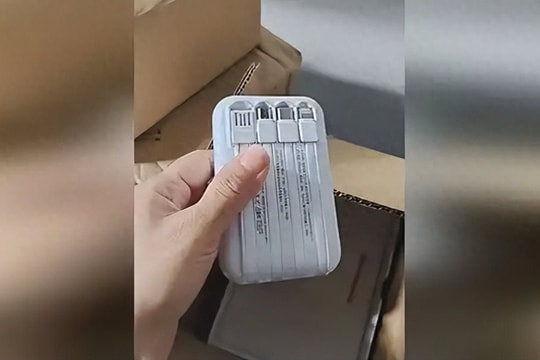 Nhận 3 gói hàng ship đều chứa sạc dự phòng dù không đặt mua, người phụ nữ lập tức báo cảnh sát: Lộ diện chiêu thức lừa đảo kiểu mới