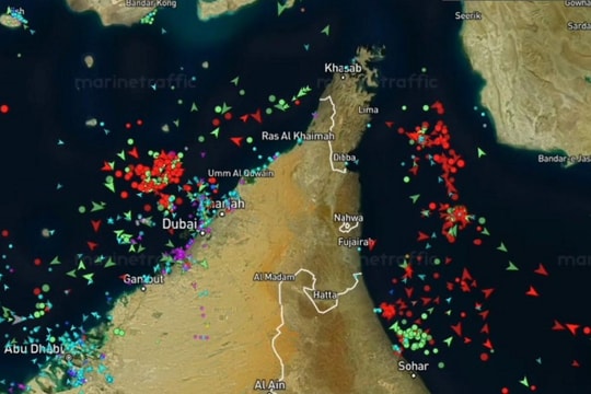 Ngoại trưởng Iran vừa tung ra một tuyên bố đầy bất ngờ về eo biển Hormuz