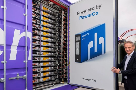 Doanh số xe điện toàn cầu sụt giảm 11% trong tháng 2, các ông lớn nhanh tay tìm "phao cứu sinh" ở mảng kinh doanh mới - quy mô thị trường gần 100 tỷ USD