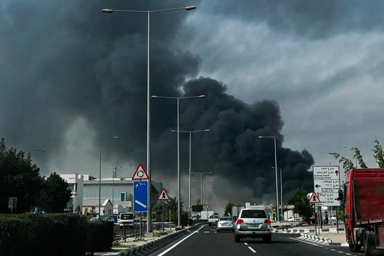 Giữa lúc giá dầu vượt 100 USD/thùng, 2 'đại gia dầu mỏ' với quy mô kinh tế gần 400 tỷ USD vẫn đón tin buồn chưa từng có vì xung đột tại Iran