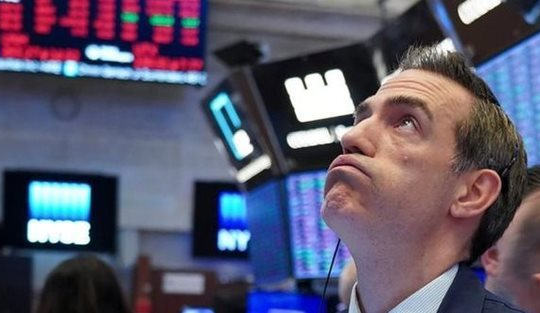 Phiên 17/3: Một cổ phiếu Bluechips bị khối ngoại "xả" đột biến gần 1.000 tỷ đồng 