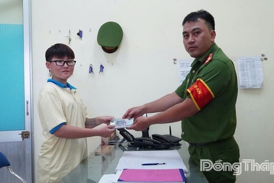 Nhận 30 triệu đồng chuyển khoản nhầm, thanh niên SN 2007 đến ngân hàng rút sạch tiền: Công an có mặt làm việc trực tiếp