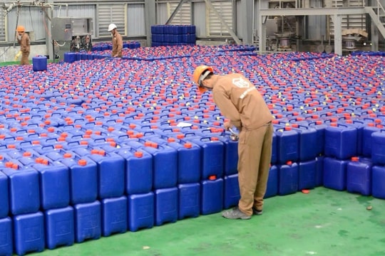 Siêu dự án 12.000 tỷ của Hóa chất Đức Giang: Gần 5 năm gian nan chờ khởi công, sắp hưởng "trái ngọt" đầu tiên thì lãnh đạo vướng vòng lao lý