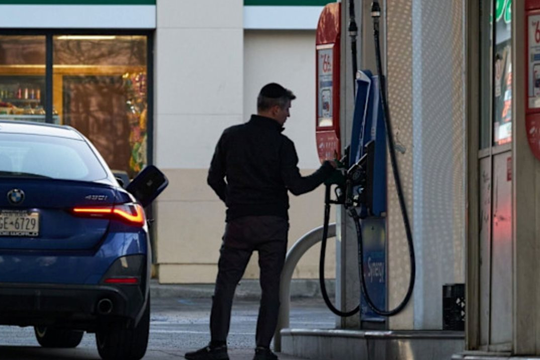 Bi hài 1 thế hệ 'kiếm nhiều tiền nhưng không giàu' tại Mỹ: Thu nhập gần 12 tỷ đồng/năm vẫn thuê nhà, hàng tháng phải phụ thuộc vào lương 