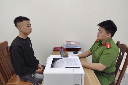 Phát hiện 93 lần giao dịch với tổng số tiền hơn 45 triệu đồng, Công an khởi tố thanh niên SN 2007