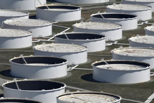 IEA kêu gọi người dân toàn cầu chỉ đi làm 3 ngày/tuần