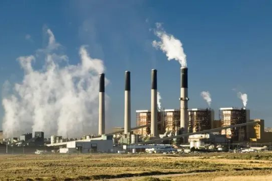 Giữa thời "bão" giá xăng dầu, một công ty tuyên bố sẽ sản xuất nhiên liệu từ "nước lã và khí trời"