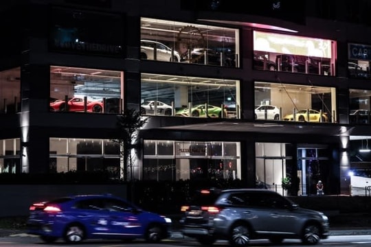 Nghịch ký xe hơi tại Singapore và mục tiêu chuyển toàn bộ sang năng lượng sạch năm 2040