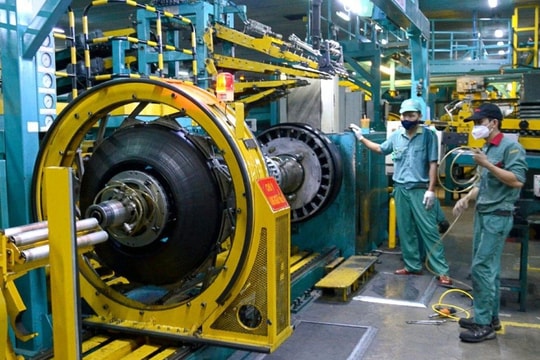 Hai Phó Tổng giám đốc làm việc trên dưới 30 năm ở một công ty cao su xin nghỉ việc cùng vì lý do sức khoẻ xấu