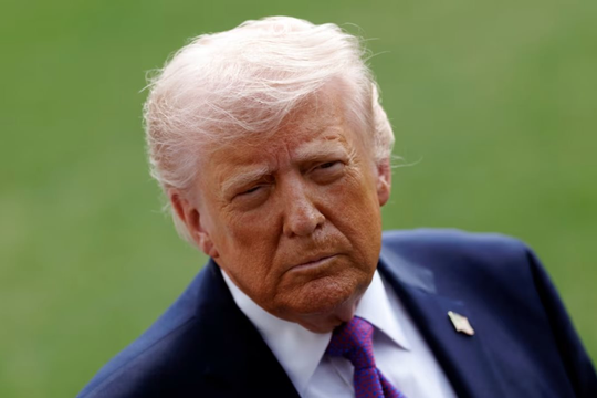 Ông Trump tuyên bố hoãn tấn công ﻿cơ sở năng lượng Iran, Dow Jones tăng dựng đứng, giá dầu tụt mạnh