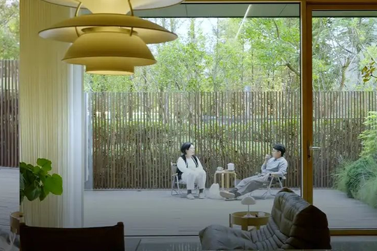 2 người bạn thân U60 rủ nhau xây nhà dưỡng già, ở 1 năm phải thốt lên: "Tuyệt vời hơn cả hồi có chồng"