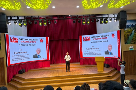 J&T Express kết nối tương lai logistics: Từ nguồn nhân lực đến nền tảng số tại VALOMA LOGFAIR 2026