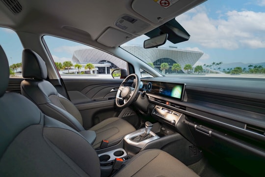 Xe 7 chỗ đời mới vừa ra mắt Việt Nam rộng hơn Xpander, ngập công nghệ: Giá bất ngờ!