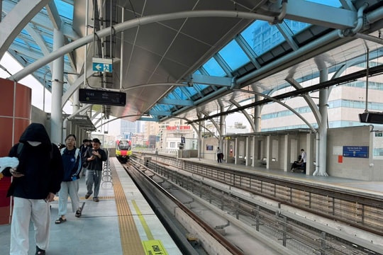 Khủng hoảng năng lượng: Áp lực giá xăng thúc đẩy làn sóng “sống tiết kiệm”