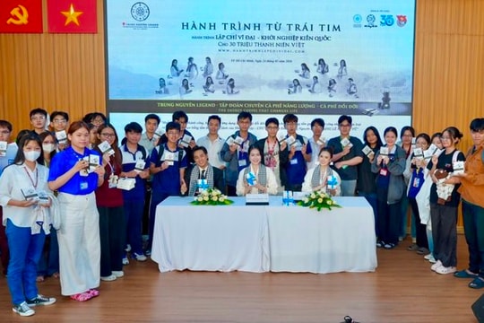 Nhật ký Hành trình Từ Trái Tim – Tri thức và bản lĩnh thắp sáng khát vọng tuổi trẻ