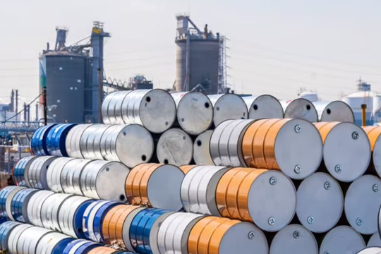 Mỹ đang chuẩn bị kịch bản cho giá dầu lên 200 USD/thùng