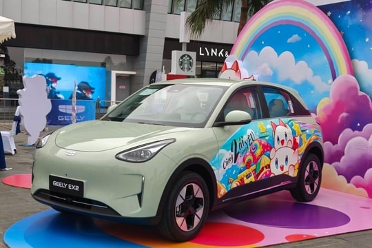 Geely EX2 chính thức chốt giá tại Việt Nam: chỉ từ 459 triệu đồng, đi Hà Nội - Hà Tĩnh trong 1 lần sạc
