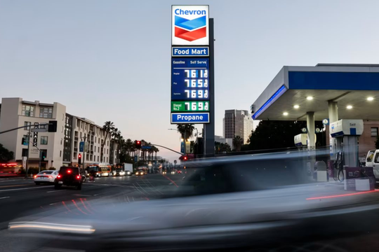 Tại sao xăng tăng cao tại Mỹ vẫn không đủ sức thổi bùng cơn sốt xe điện: Nghịch lý từ túi tiền người tiêu dùng