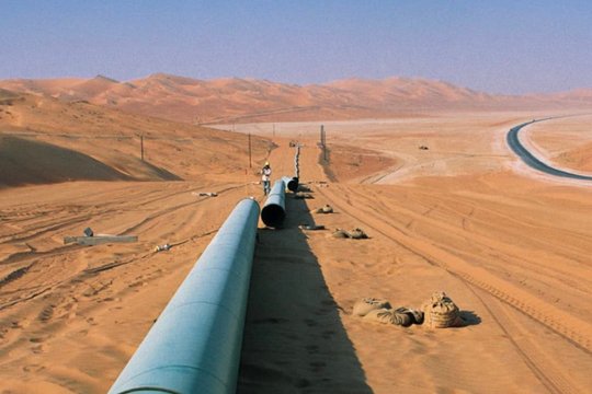 Một đường ống ngay gần Iran đạt công suất tối đa 7 triệu thùng dầu/ngày, vận chuyển không cần qua Eo biển Hormuz, báo tin vui cho cả thế giới