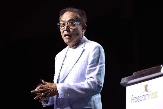 Tác giả ‘Cha giàu, cha nghèo’ cảnh báo siêu lạm phát sắp bào mòn ví tiền, chọn ngay 3 loại tài sản để ‘giữ của’ lâu dài