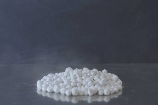 Startup 10 người thách thức pin Lithium, kỹ thuật 2.000 năm tuổi bất ngờ gây chú ý trở lại trong bối cảnh khủng hoảng năng lượng