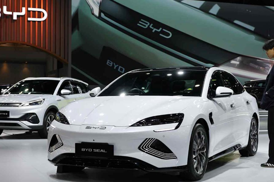 Lần đầu tiên trong vòng 5 năm, lợi nhuận BYD sụt gần 40%, phải kêu cứu thị trường quốc tế