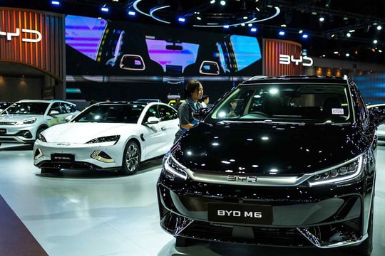 Giá dầu đắt đỏ khiến thế giới chao đảo, nhưng lại mở cánh cửa cho một hãng xe điện Trung Quốc xuất khẩu kỷ lục 1,5 triệu xe 