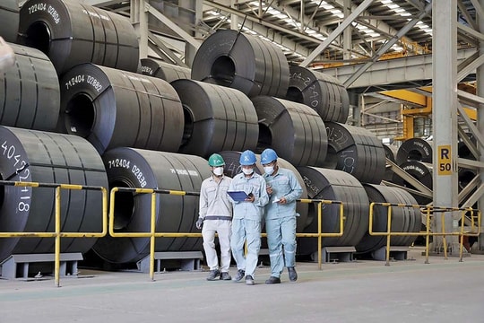 Nước đi cao tay "bỏ ngoài giữ trong" của tỷ phú Trần Đình Long: Doanh thu xuất khẩu rơi 43%, vẫn lãi đậm hơn 15.500 tỷ