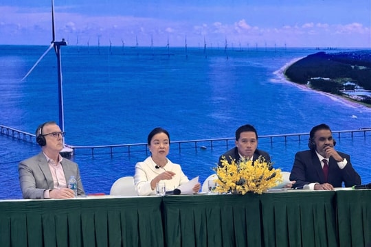 Đầu tư dự án hàng tỷ đô la nhưng bán điện thu VND, Chủ tịch REE chỉ ra rủi ro khiến các dự án điện gió gặp khó