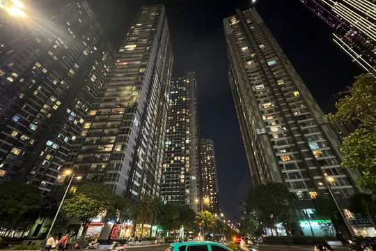 Giá nhà leo thang, nguồn cung hụt: Lối ra nào cho thị trường?