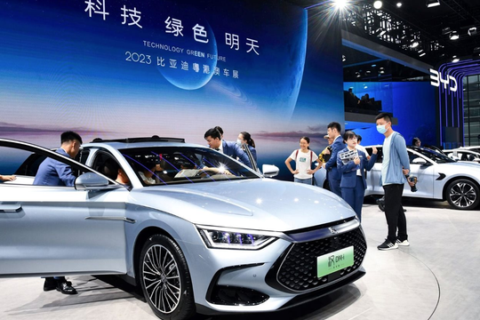 Nóng: Một hãng xe điện tuyên bố sa thải 100.000 nhân sự vì doanh số giảm 6 tháng liên tiếp