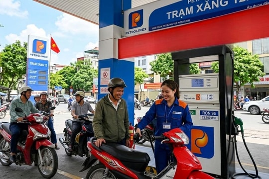 1 lít xăng tốn 1/3 thu nhập một ngày ở Lào, 1/5 ở Campuchia, Việt Nam thì sao?