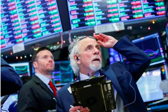 Phiên 2/4: Khối ngoại bất ngờ chi gần 4.000 tỷ đồng "gom" một cổ phiếu của tỷ phú Phạm Nhật Vượng