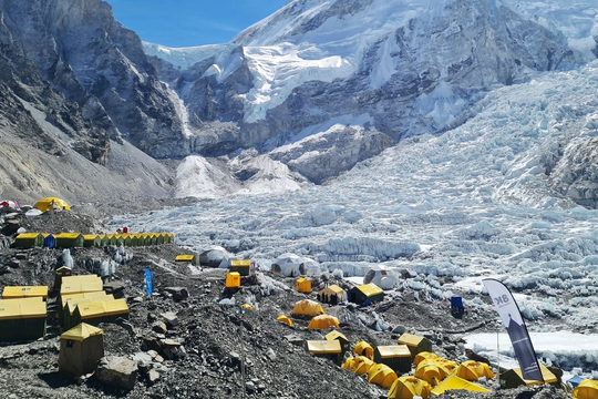 Phơi bày đường dây trục lợi bảo hiểm 20 triệu USD: Thủ đoạn đầu độc du khách ngay trên đỉnh Everest