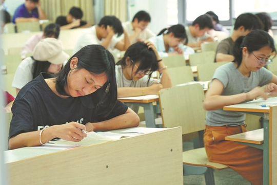 Hơn 100 trường đại học 'khai tử' ngành ngoại ngữ, AI khiến dịch thuật không còn là kỹ năng sống còn 